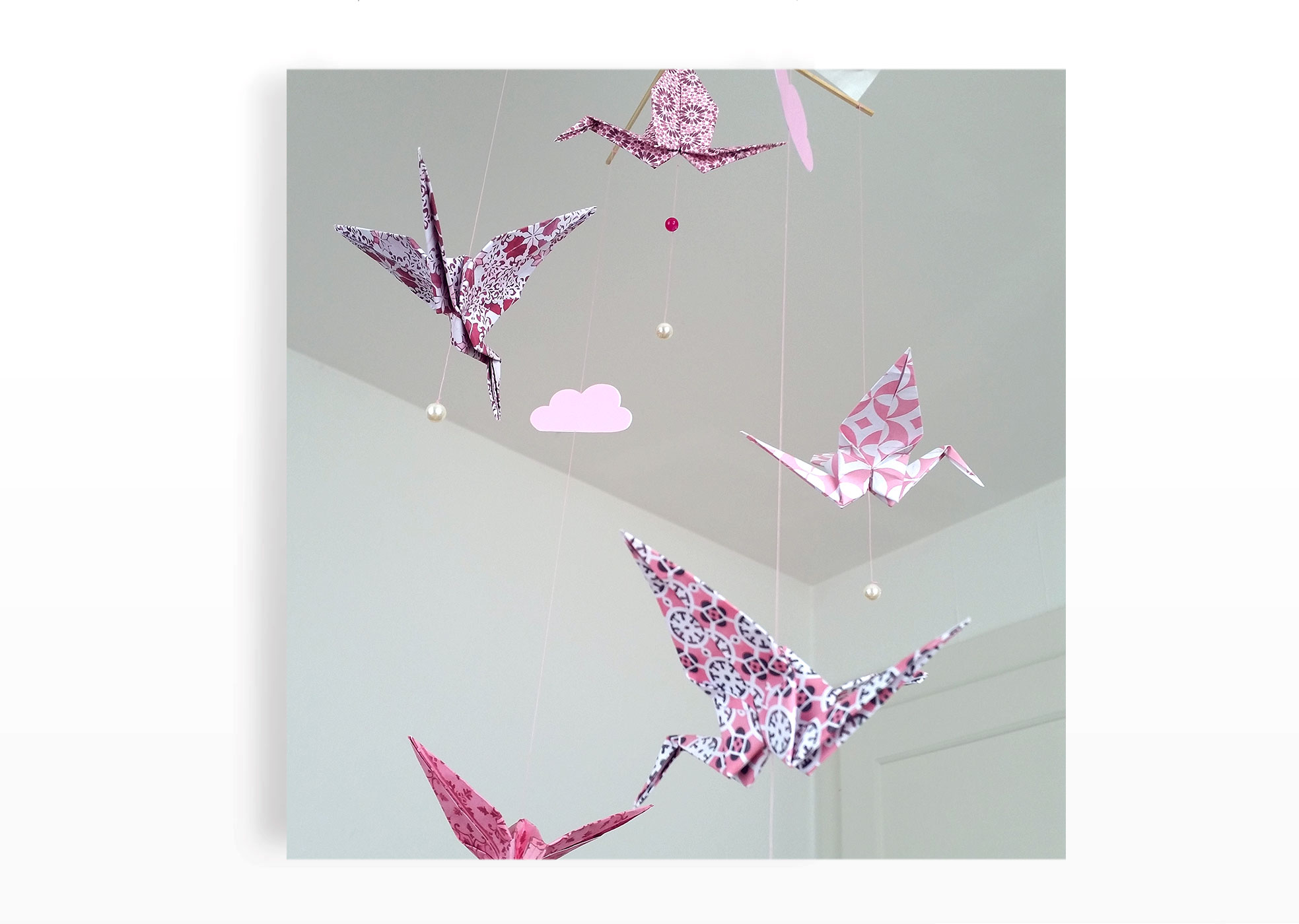 Mobile origami oiseaux roses, pour les tous-petits